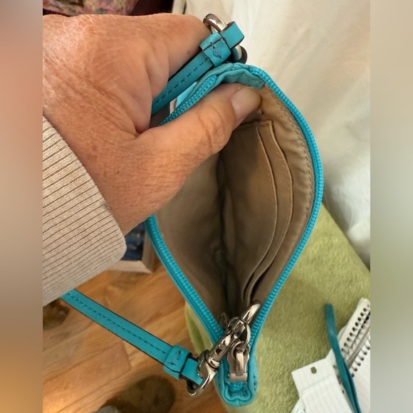 Coach Robins Egg Blue Wristlet/Clutch With Hangtag EUC *Flaw* - Picture 3 of 7